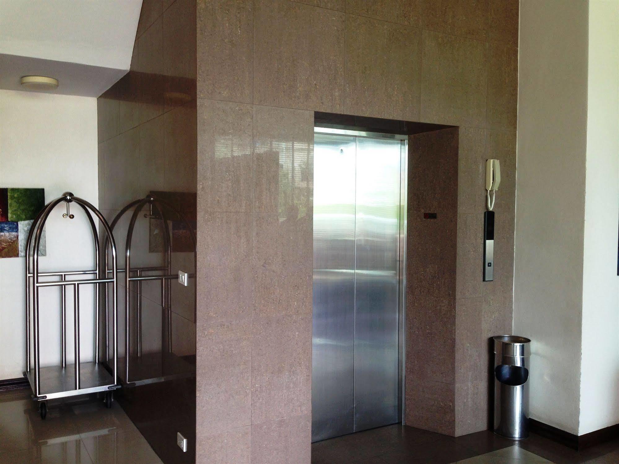 The New Eurostar Jomtien Beach Hotel Bagian luar foto