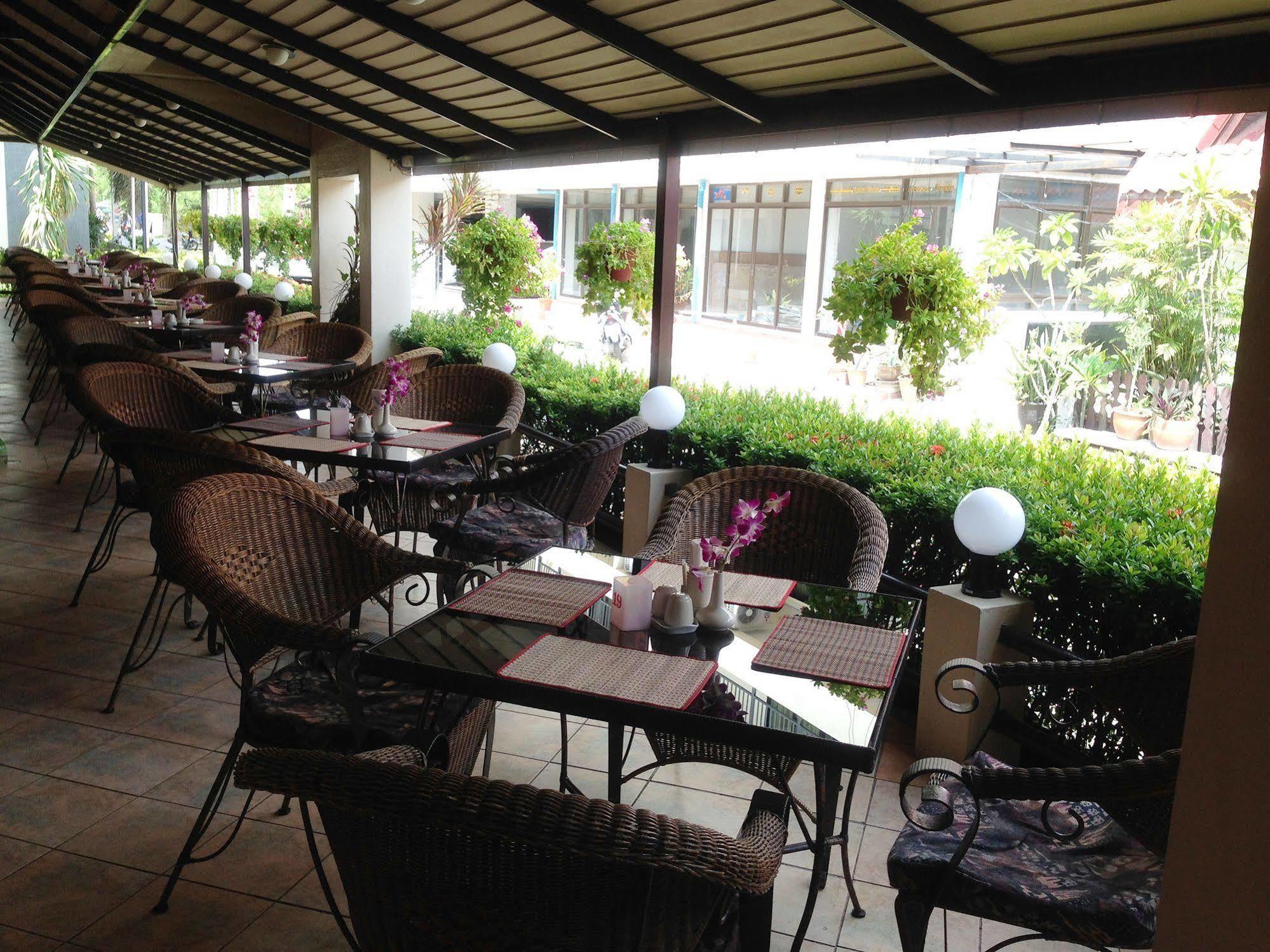 The New Eurostar Jomtien Beach Hotel Bagian luar foto